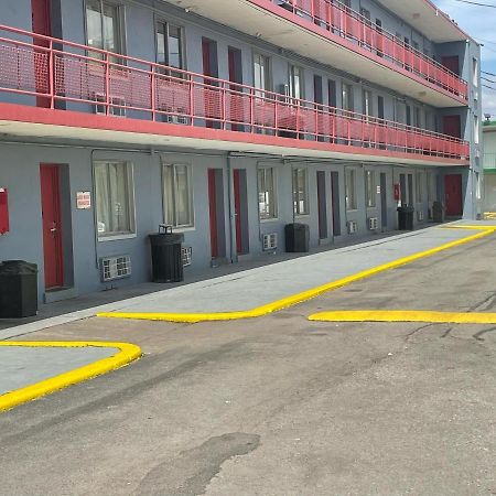 Budgetel Inn And Suites - ルイスビル エクステリア 写真