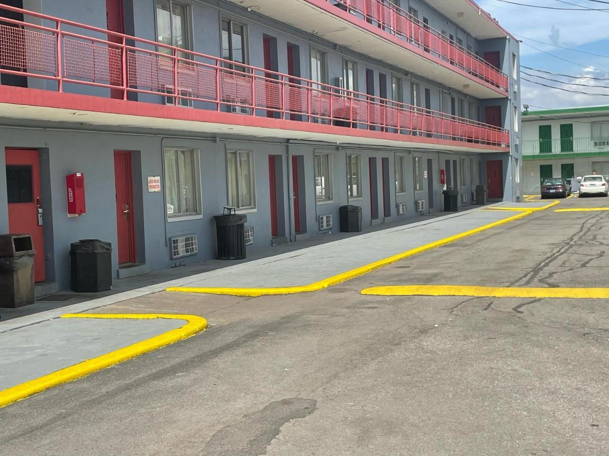 Budgetel Inn And Suites - ルイスビル エクステリア 写真